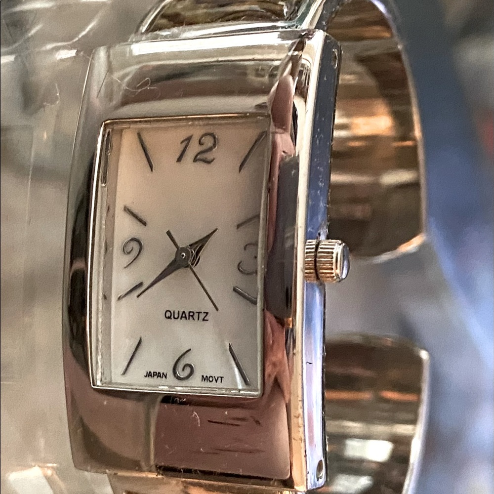 Vintage Ladies Stainless Steel Watch with Black Lip Mother of Pearl